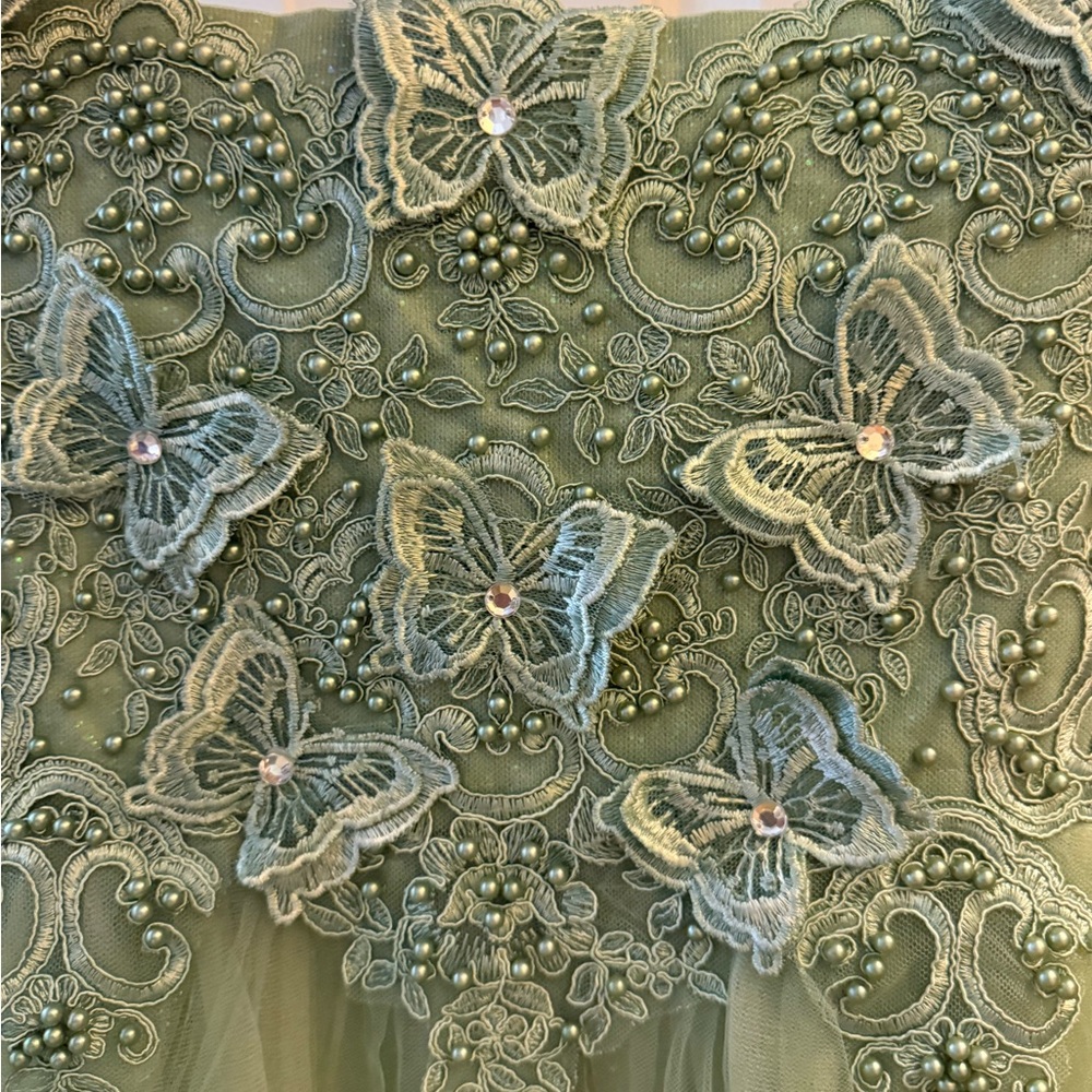 Elegant Green Lace Fabric with Butterfly Embroidery